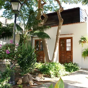 https://casa-creativa.in-canary-islands.com