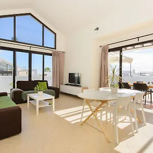 https://villa-luna-playa-blanca-lanzarote.in-canary-islands.com